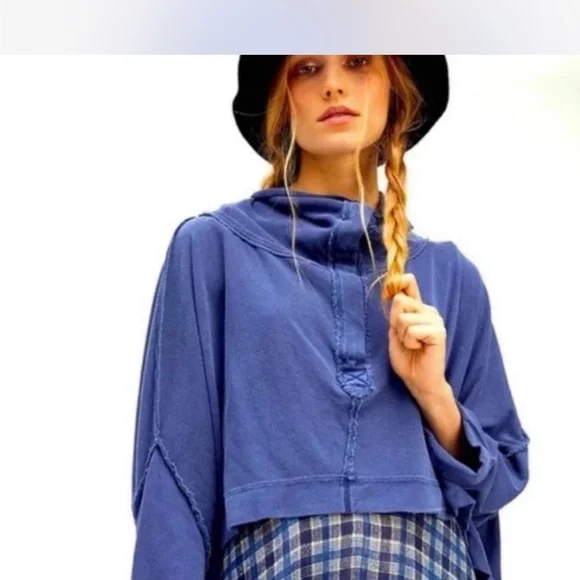 Free People Camden Henley Cropped Blue Raw Hem Oversized Sweatshirt S - Picture 1 of 4